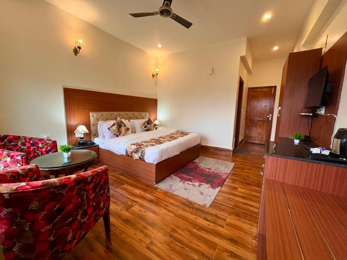 Kempty Myst Resort, Mussoorie - A Comfortable Stay Buitenkant foto